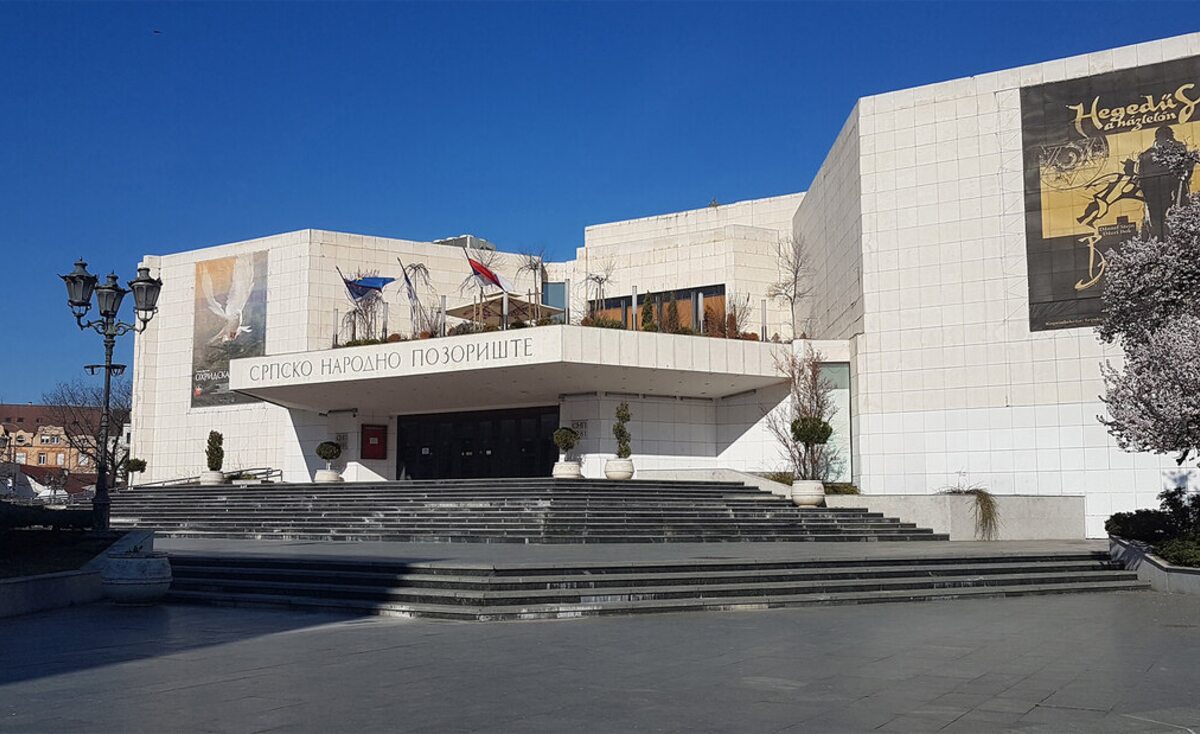 На изложби у Српском народном позоришту Новом Саду радови ученика ОШ“Сава Максимовић“Мраморак